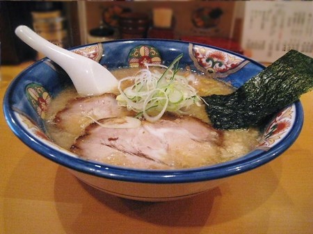 らーめん てつや 正油ラーメン
